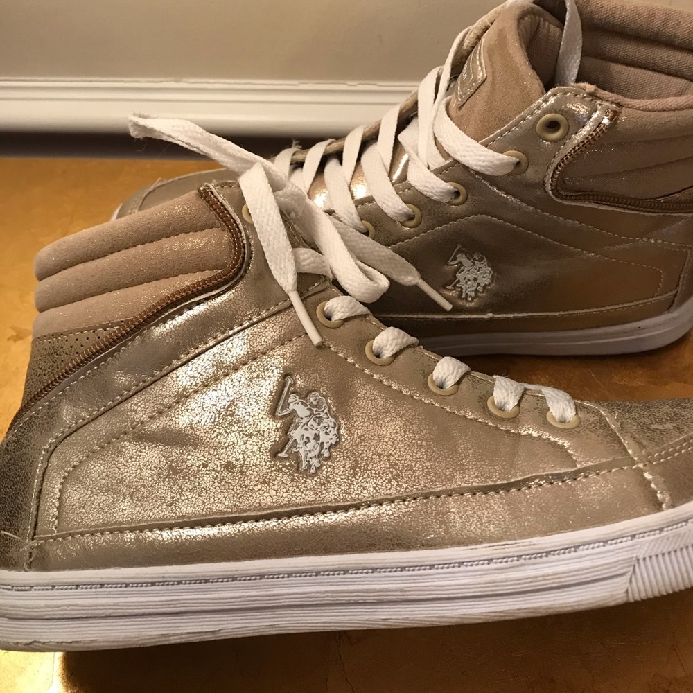uS polo association gold sneakers size 7